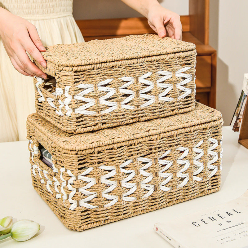 Decorative basket made of natural fiber with elegant design Acalora