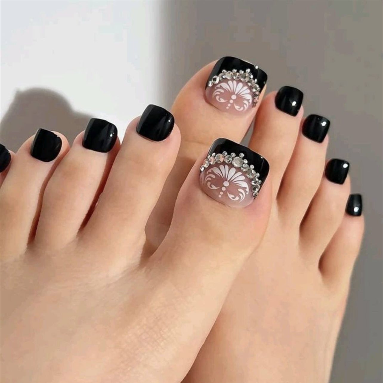 Decorative Press-On Toenails with Elegant Gemstone Accents Acalora