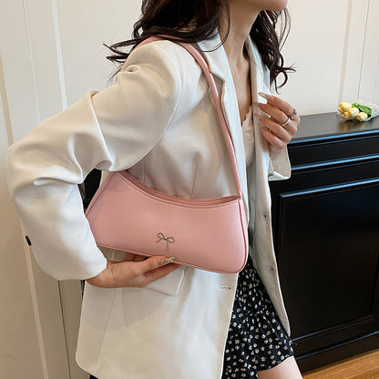 Elegant Curved Handbag Acalora