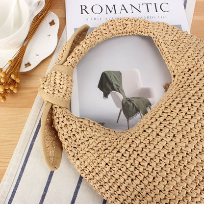 Handmade fashionable shoulder bag made of woven natural material Kalsten