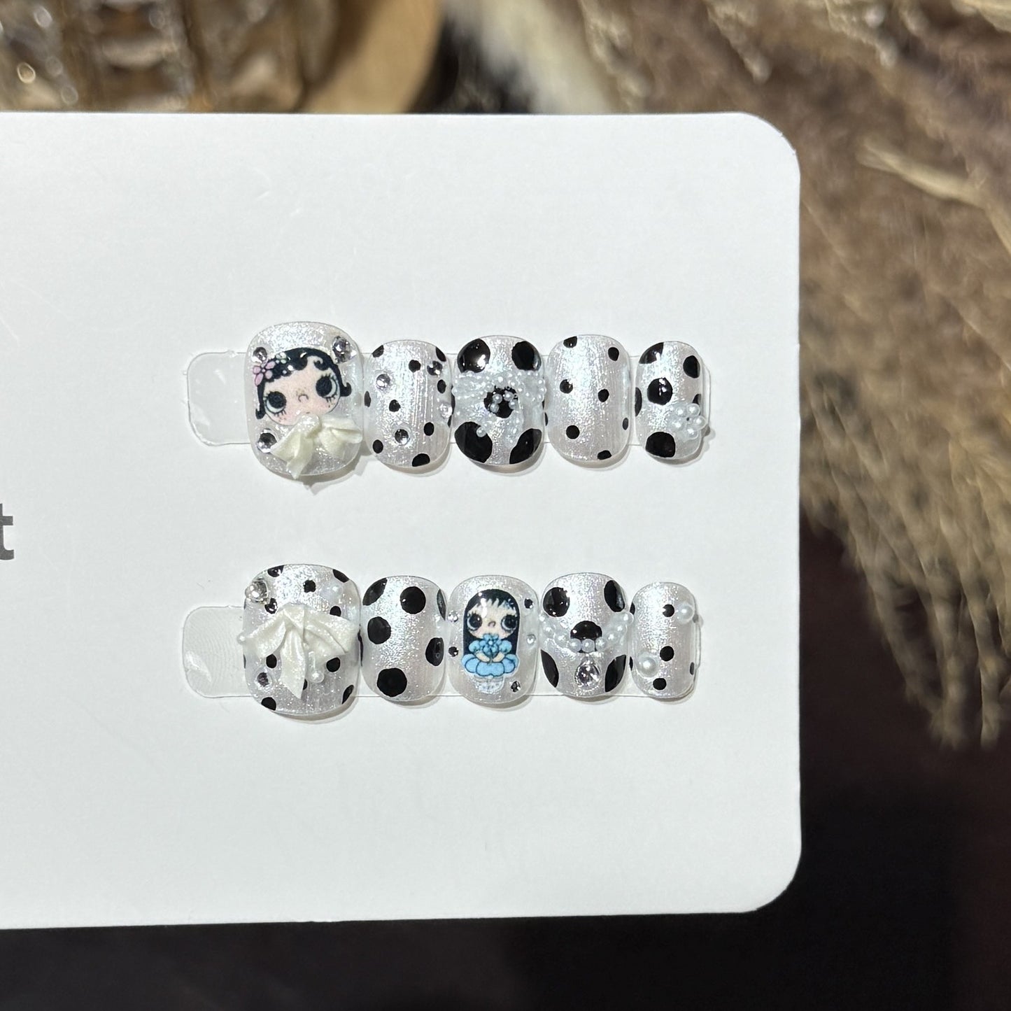 Whimsical Character Press-On Nail Art Set Acalora