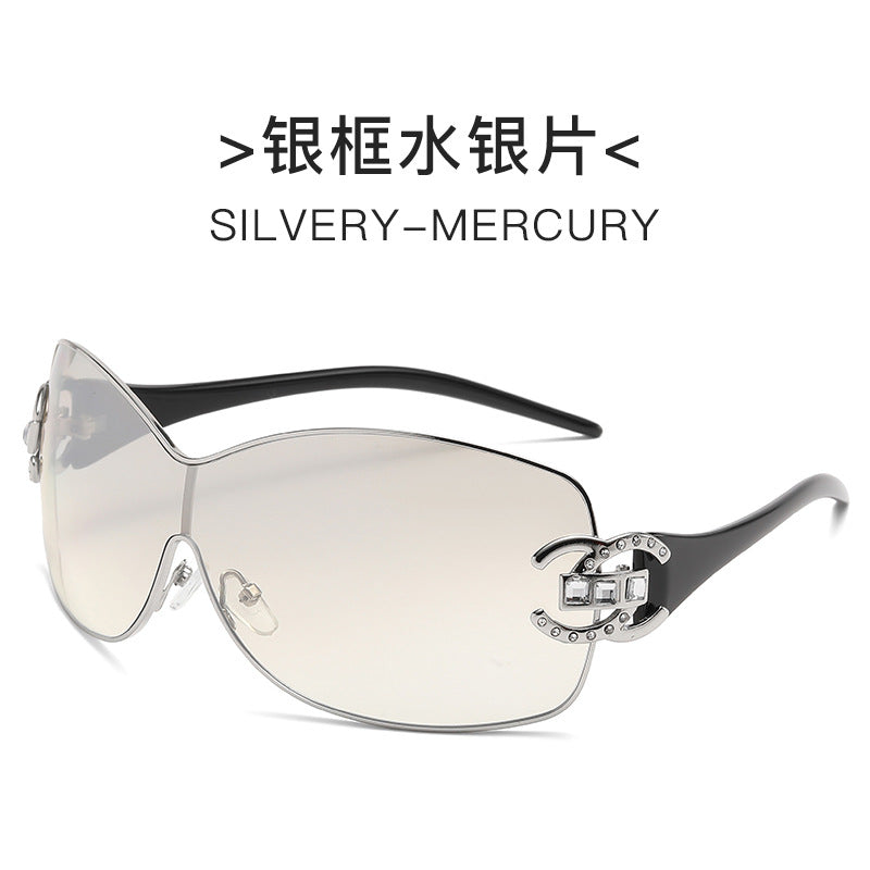 Women's fashion sunglasses with an extravagant design and sparkling accents Brehn