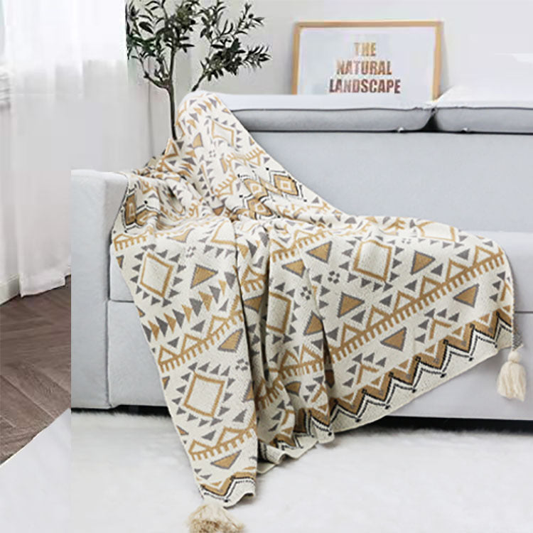 Stylish Geometric Pattern Throw Blanket