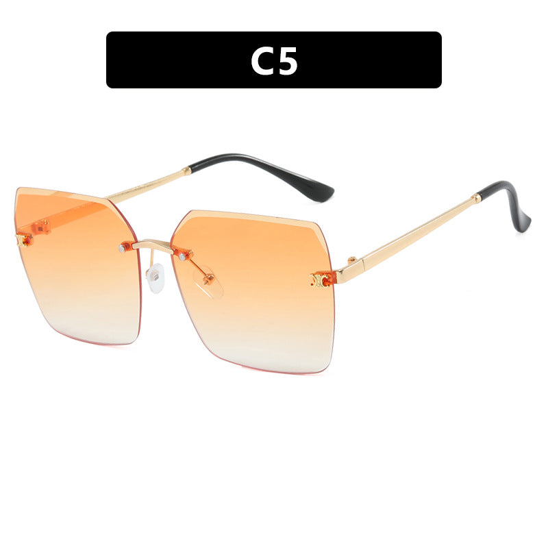 Women's square sunglasses in a modern design with a delicate metal frame Karnz