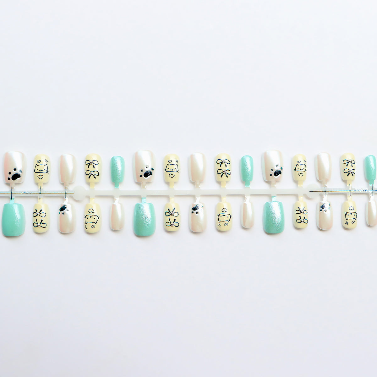 Whimsical Animal-Themed Press-On Nail Art Acalora