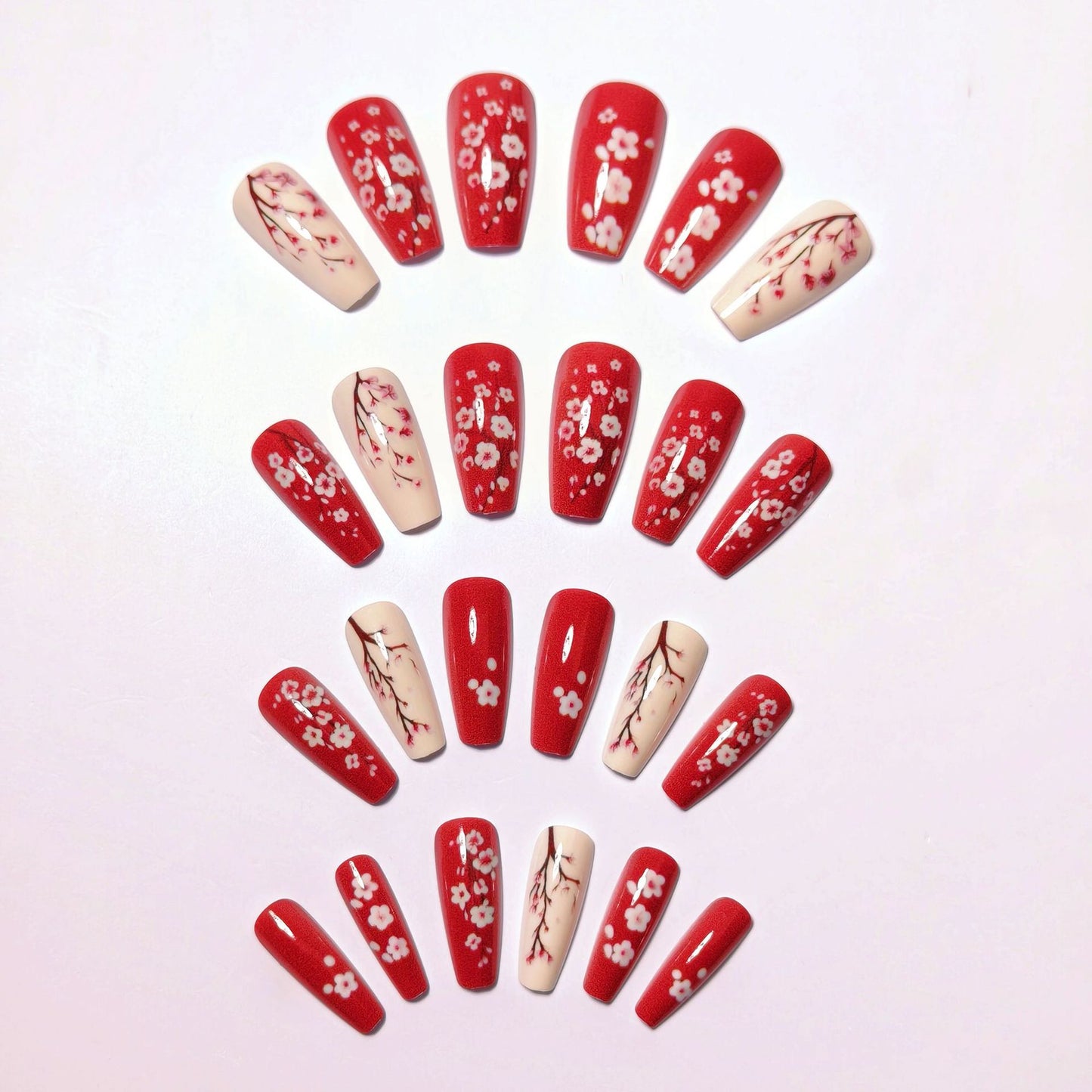 Elegant Floral Detail Nail Art Acalora