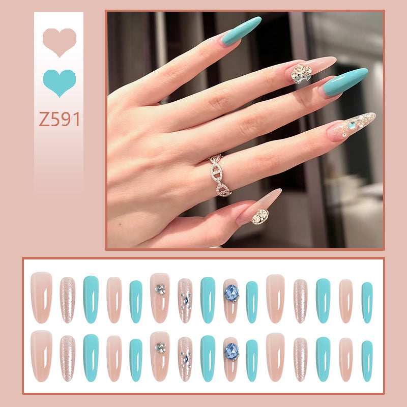Artificial nail set with glamorous 3D applications and sparkling design Acalora