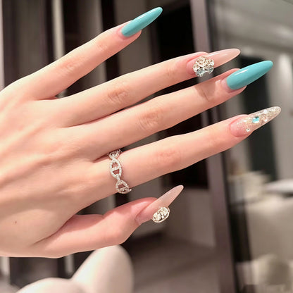 Artificial nail set with glamorous 3D applications and sparkling design Acalora