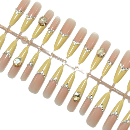Artificial nails with elegant 3D applications and glitter Acalora