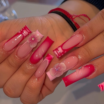 Glamorous Floral Press-On Nails Set Acalora