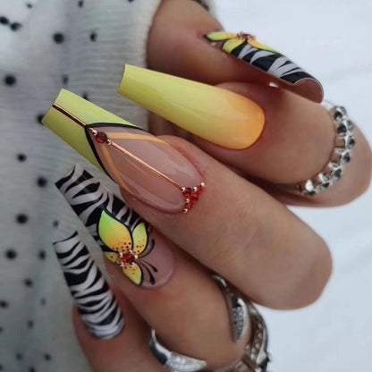 Creative press-on nails with flower and animal designs Acalora