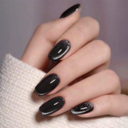 Nail art set with elegant metallic finish Acalora