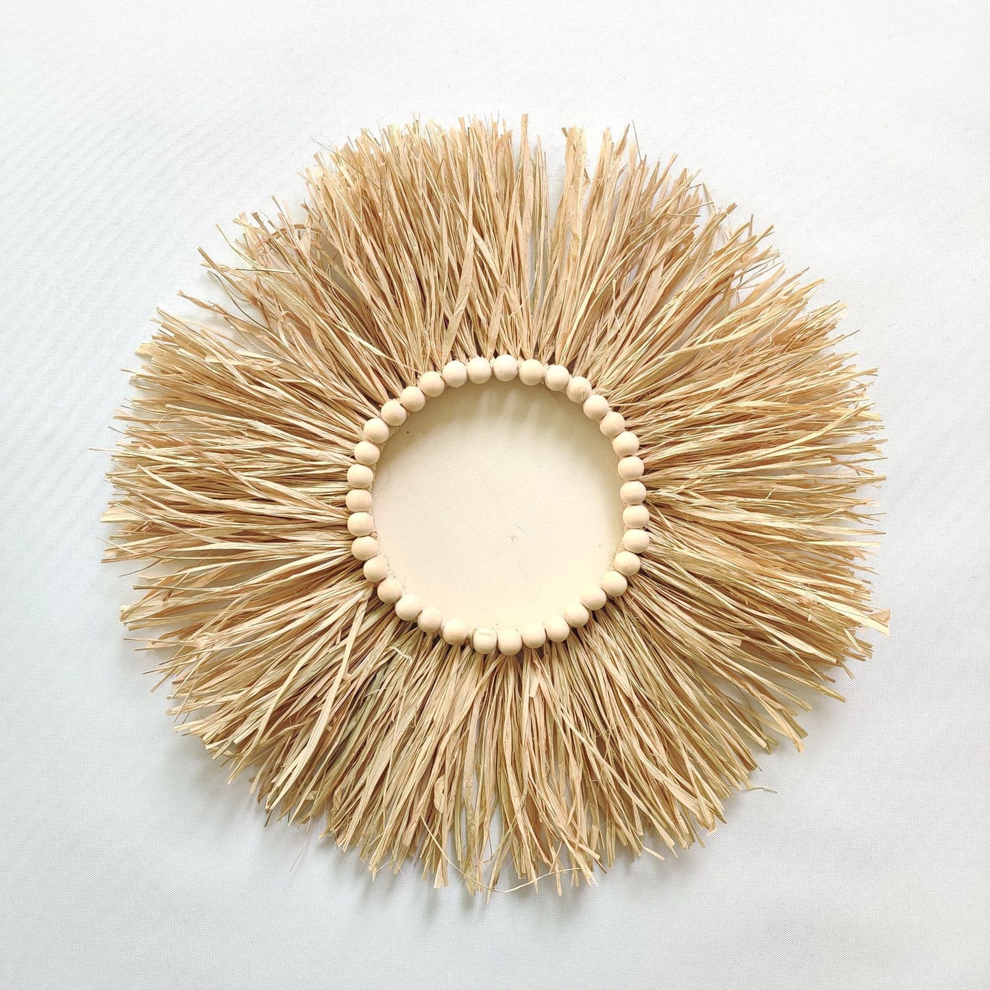 Decorative wall decoration with synthetic fiber and wooden beads Acalora