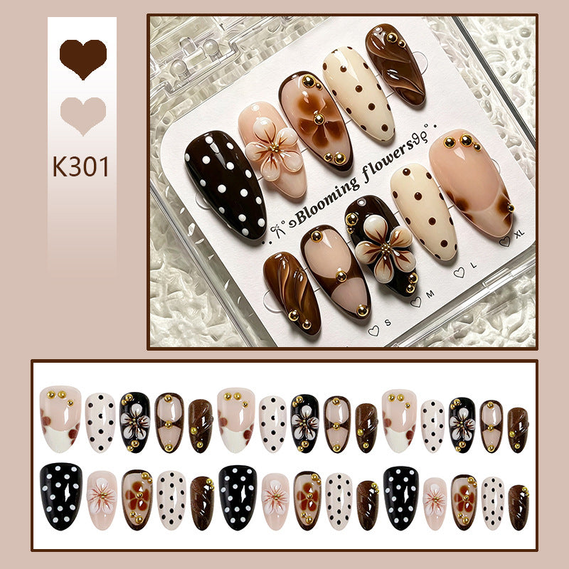Art nail set with floral accents and elegant 3D decorations Acalora