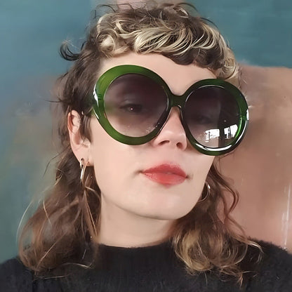 Ladies fashionable sunglasses with large frame and UV protection Bowlift
