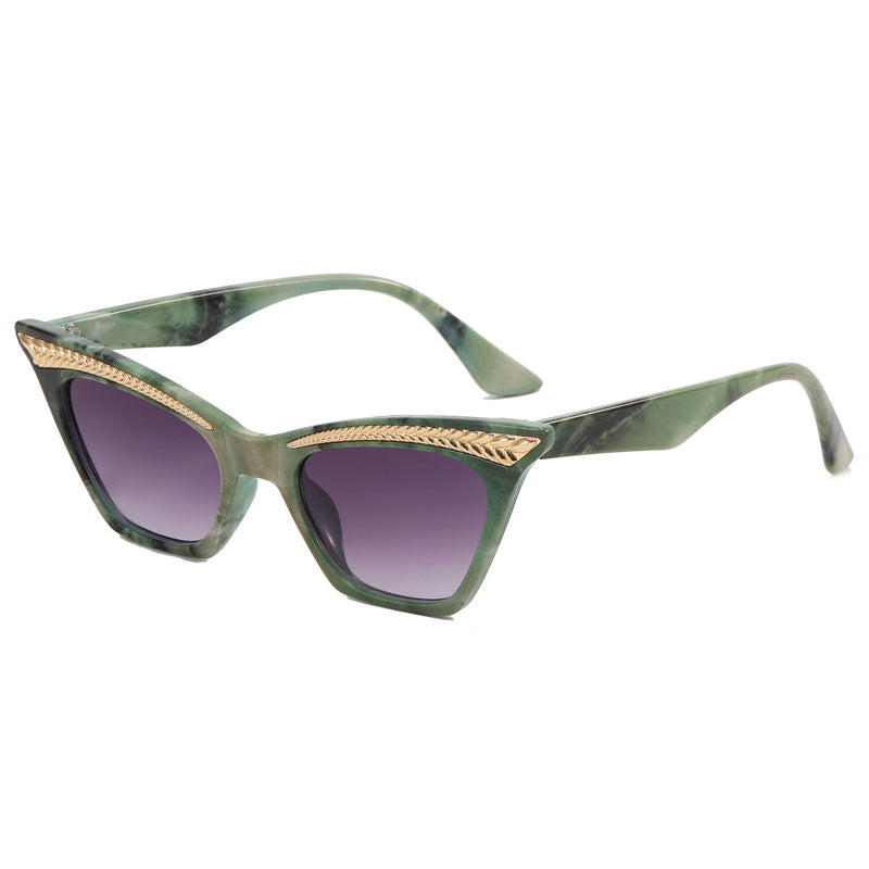Ladies Cat-Eye Sunglasses with Luxurious Detail Bowlift