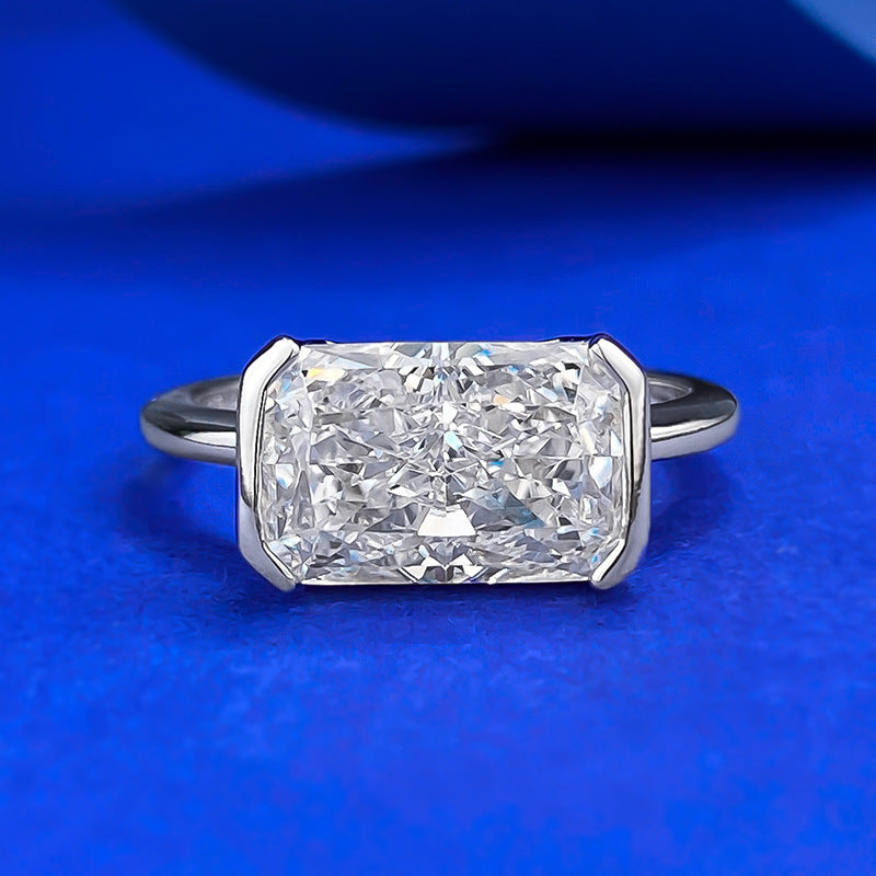 BowLift | S925 East-West Emerald Cut Ring