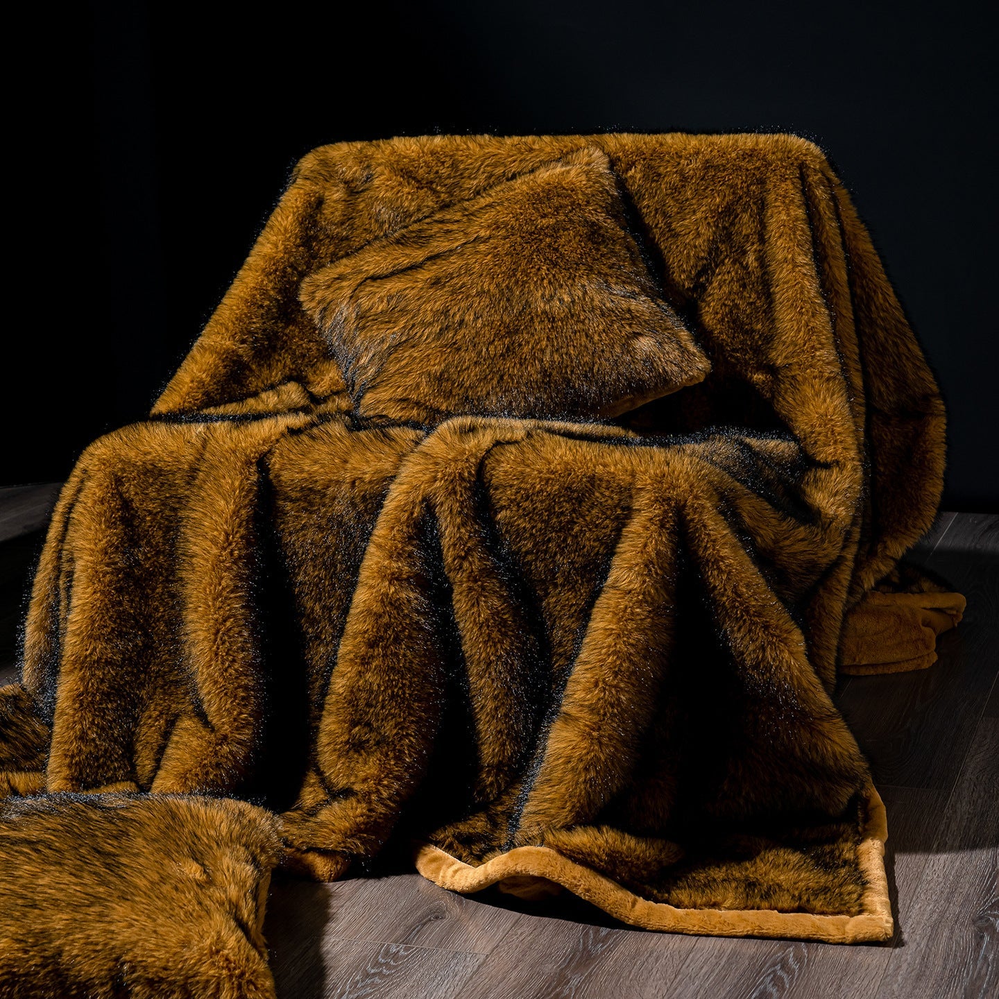 Luxurious Faux Fur Throw Blanket