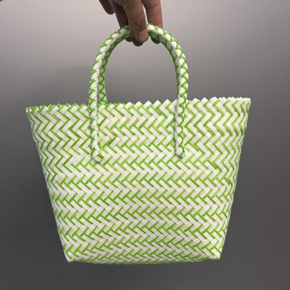 Handcrafted straw bag Acalora