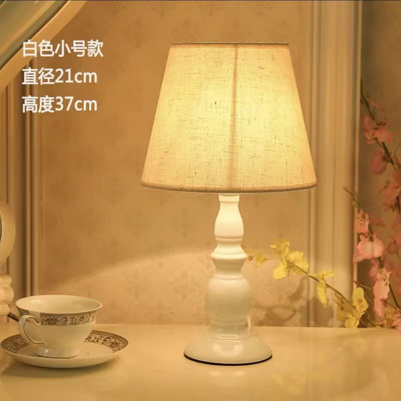 Classic Linen Shade Table Lamp