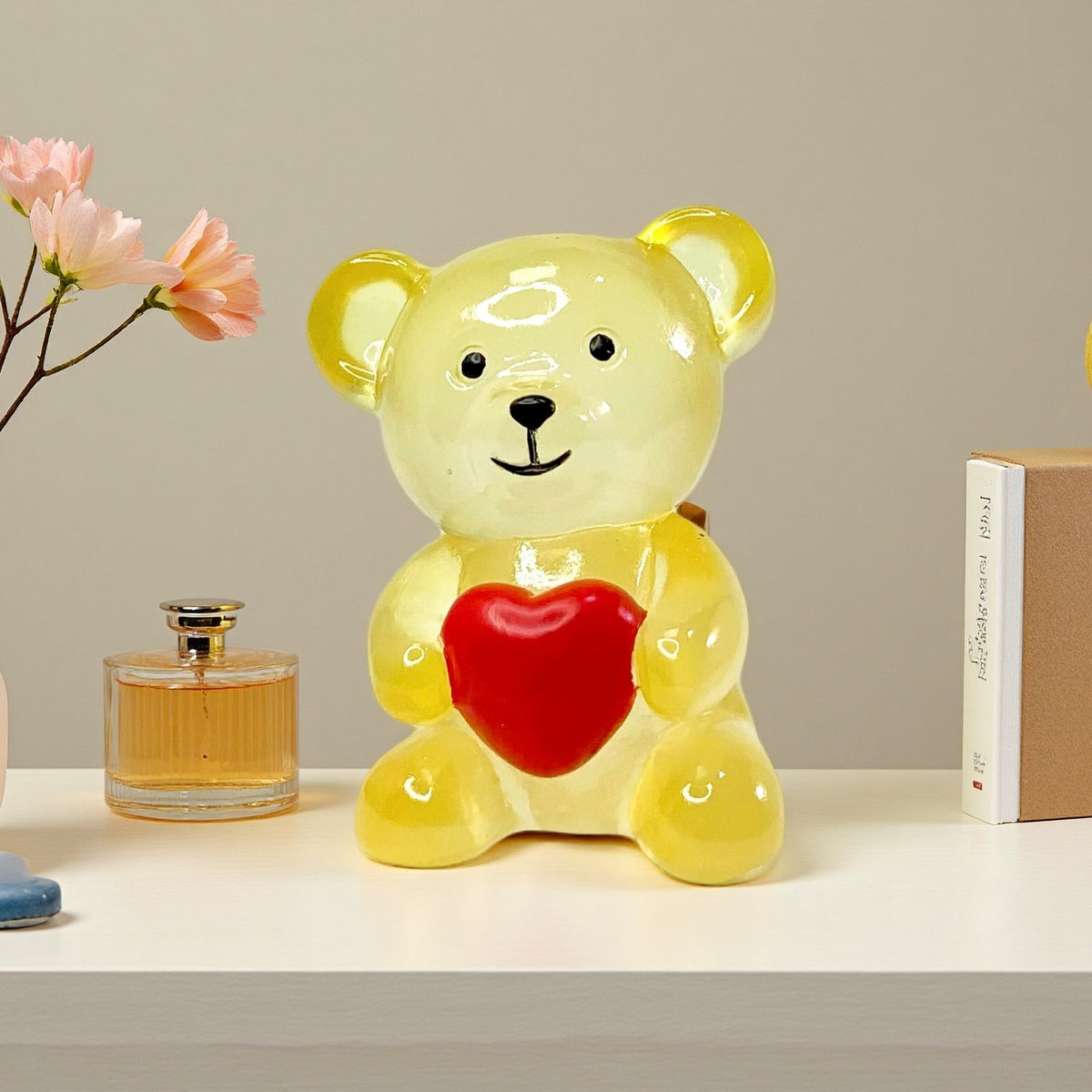Decorative bear figure with heart Acalora