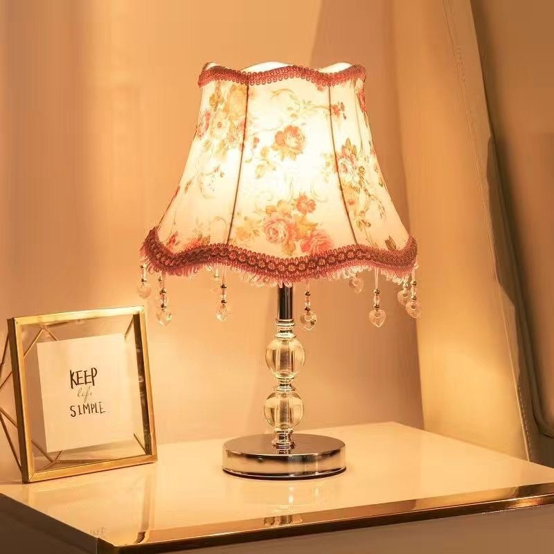 Vintage Floral Table Lamp