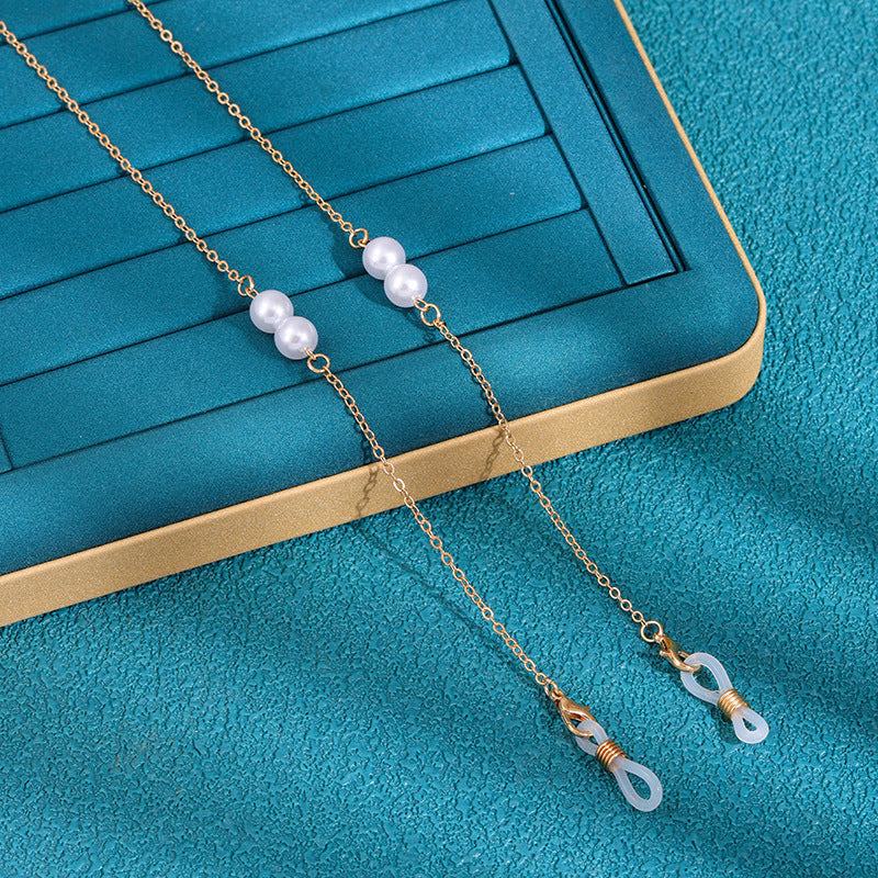 Elegant Eyewear Chain with Pearl Accents Acalora