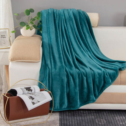Women's luxurious fleece blanket with soft texture Skanto