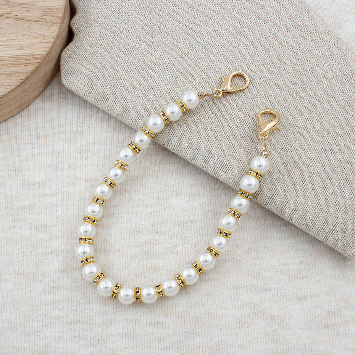 Elegant Pearl Accessory Acalora