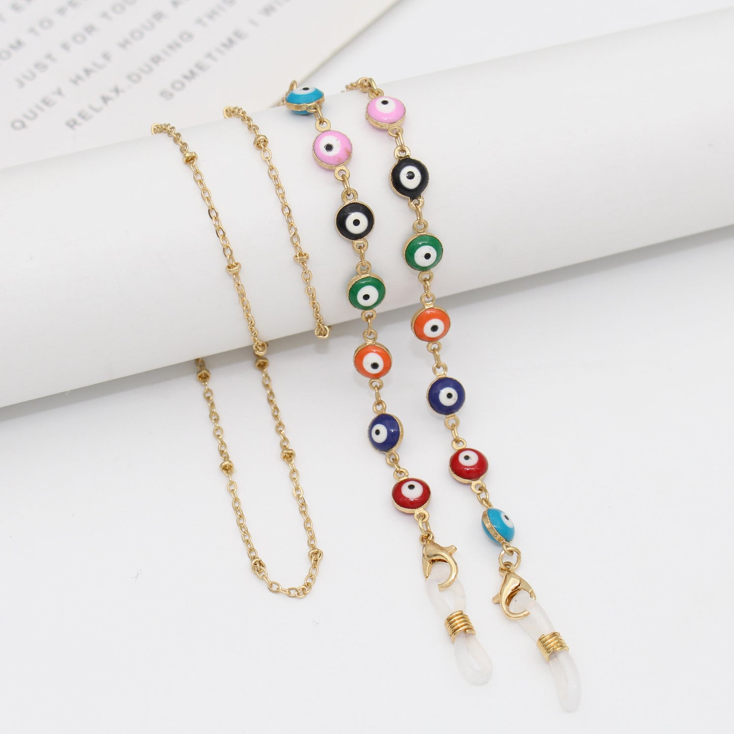 Floral Decorated Eyewear Chain Acalora