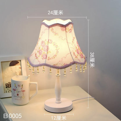 Vintage Floral Shade Table Lamp