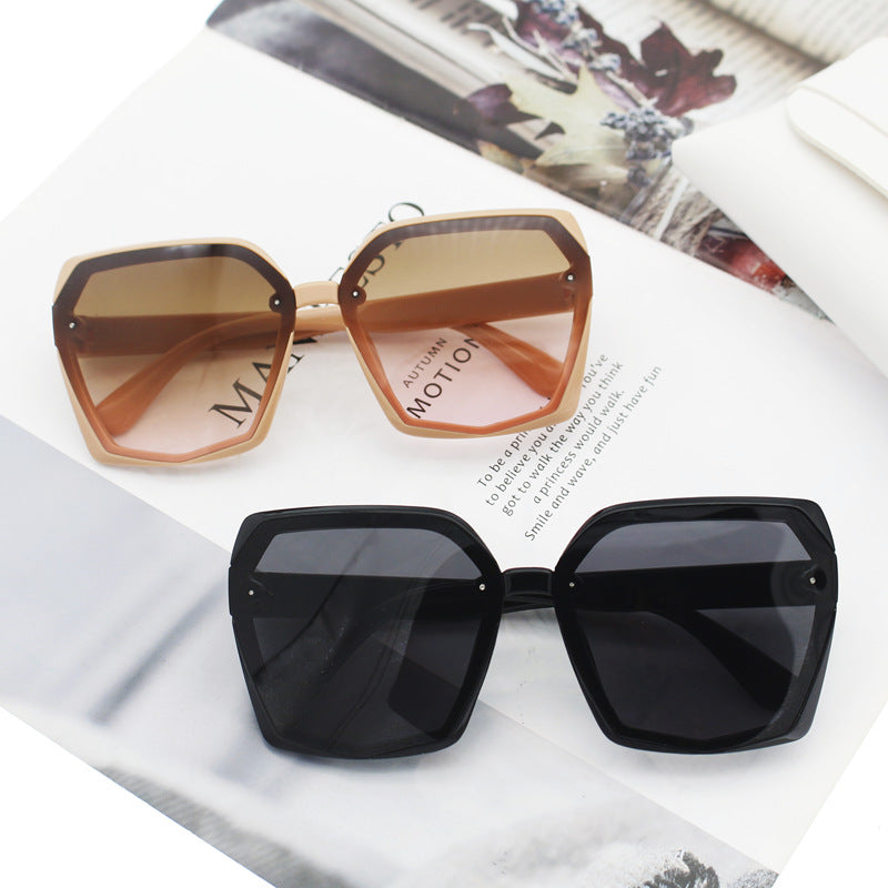 Ladies Designer Sunglasses in Elegant Hexagon Design Bowlift