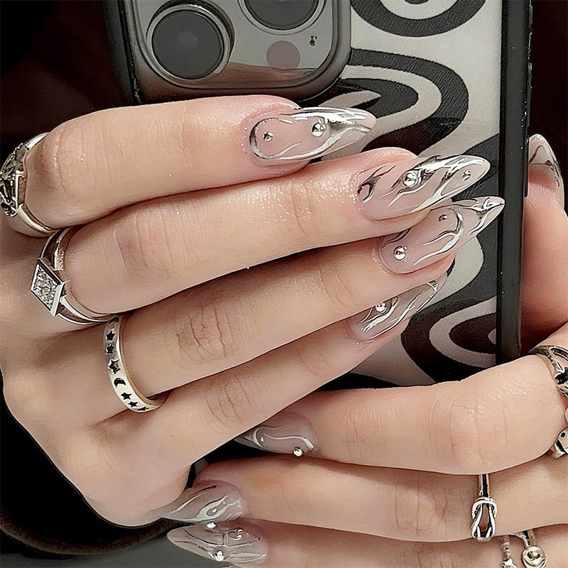 Artificial nail set with elegant design and pearl-embellished accents Acalora