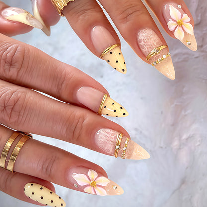 Elegant Floral Design Press-On Nail Tips Acalora