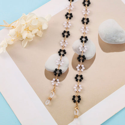 Elegant Beaded Eyewear Chain Acalora