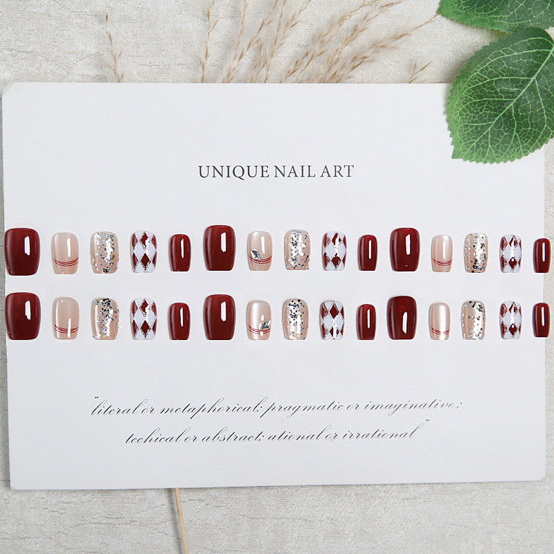 Artificial nail tips with glamorous details Acalora