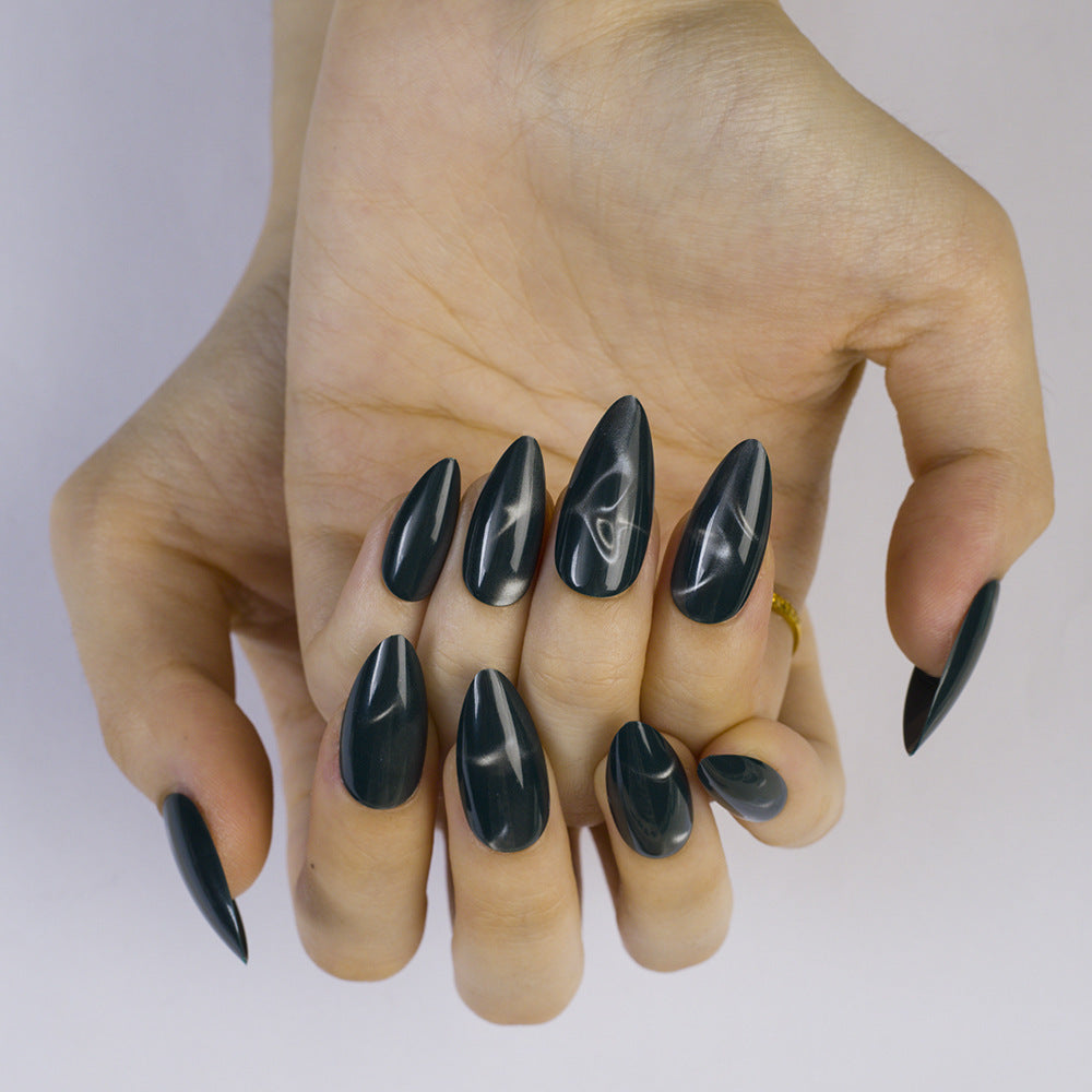 Artificial nails with elegant pointed design Acalora