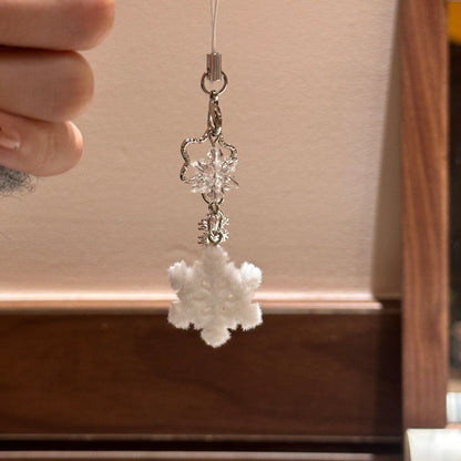 Winter-Themed Mobile Phone Charm Acalora