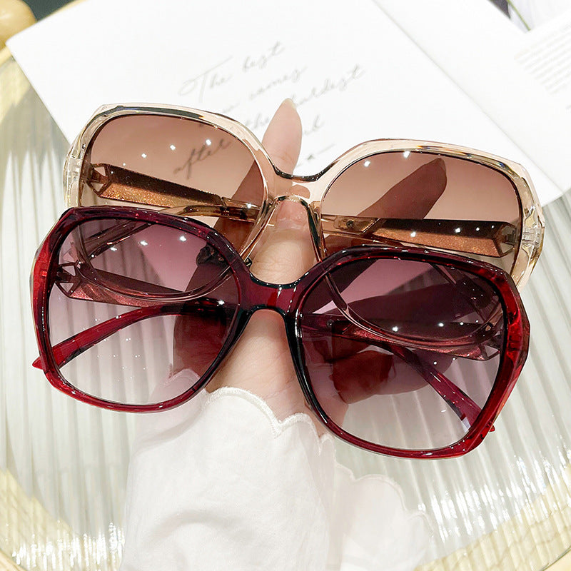 Women's oversized sunglasses in an elegant butterfly design Brehn