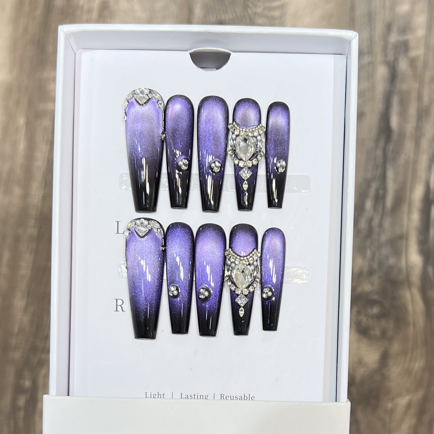 Decorative Press-On Nail Art Set with Gemstone Accents Acalora