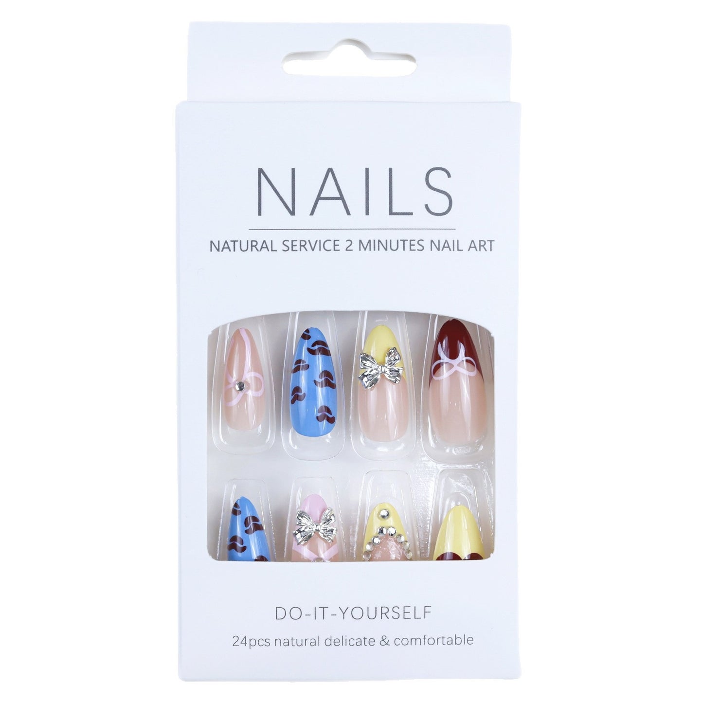 Artificial nails with playful heart and flower design Acalora