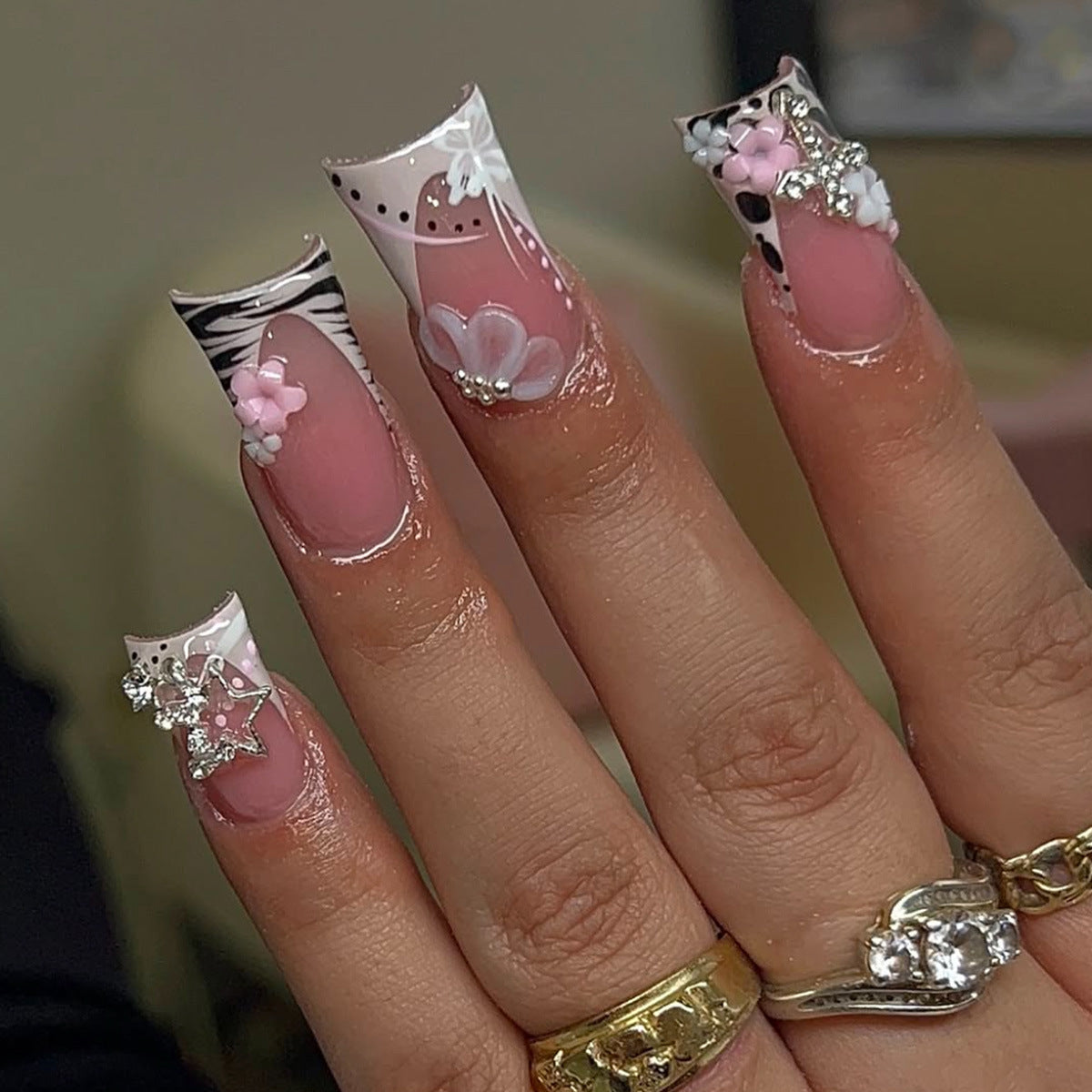 Artistic Nail Art Acalora