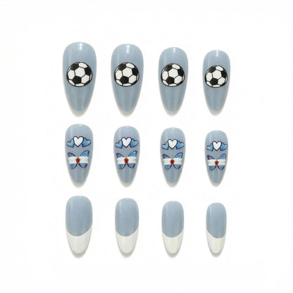 Sporty artificial nails with soccer motif Acalora
