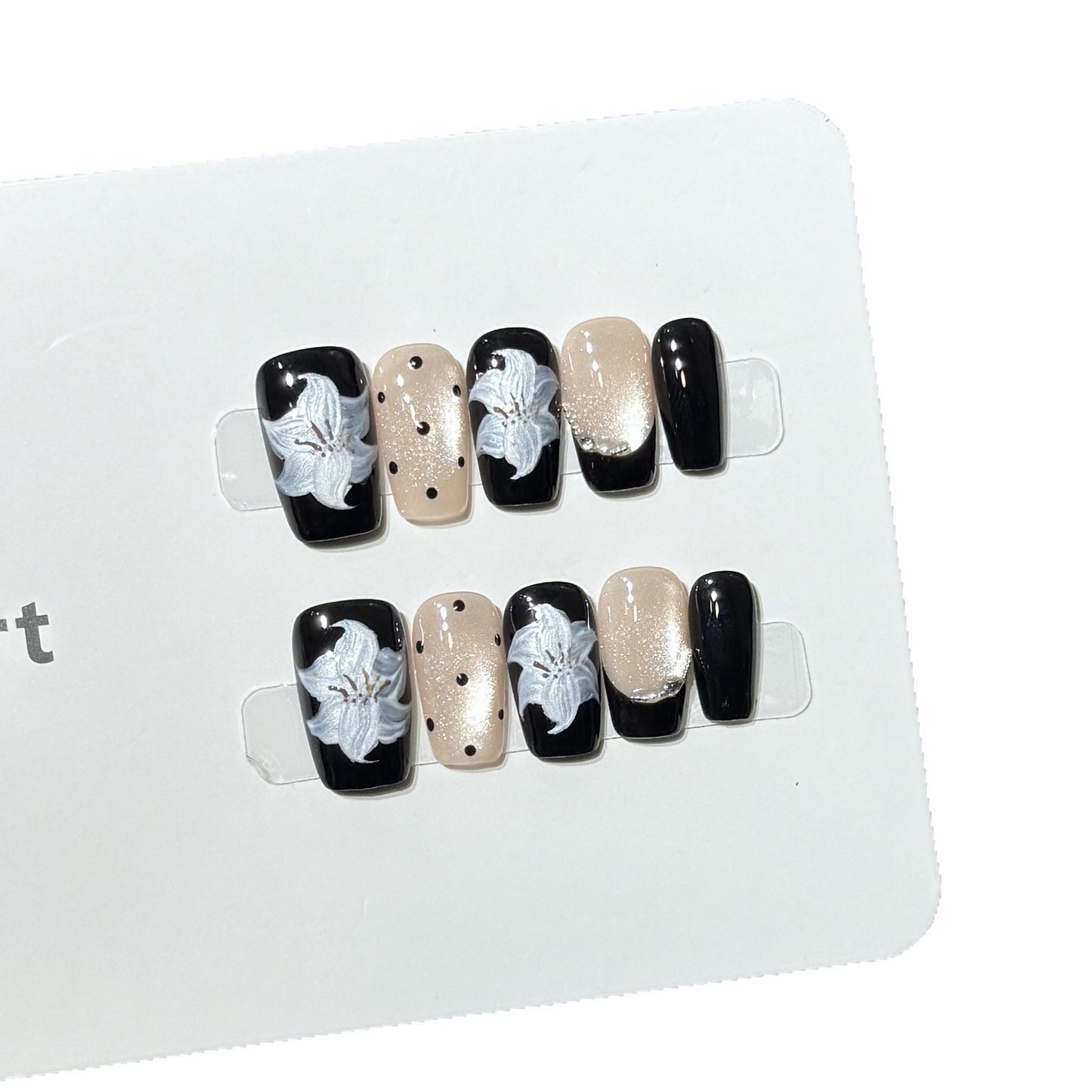 Decorative Floral Press-On Nails Acalora