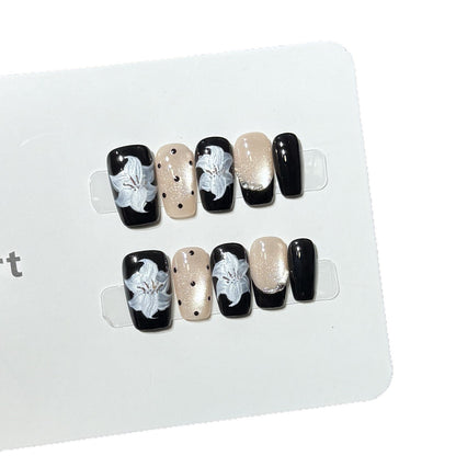 Decorative Floral Press-On Nails Acalora