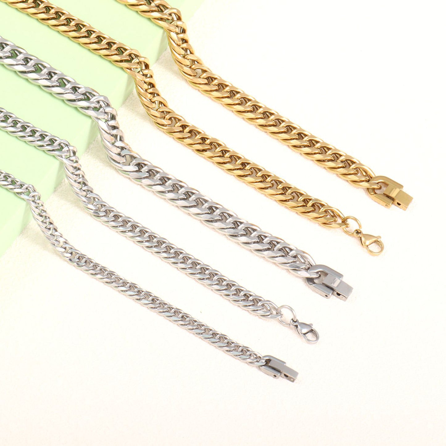 Bold Interwoven Chain Bracelet Acalora