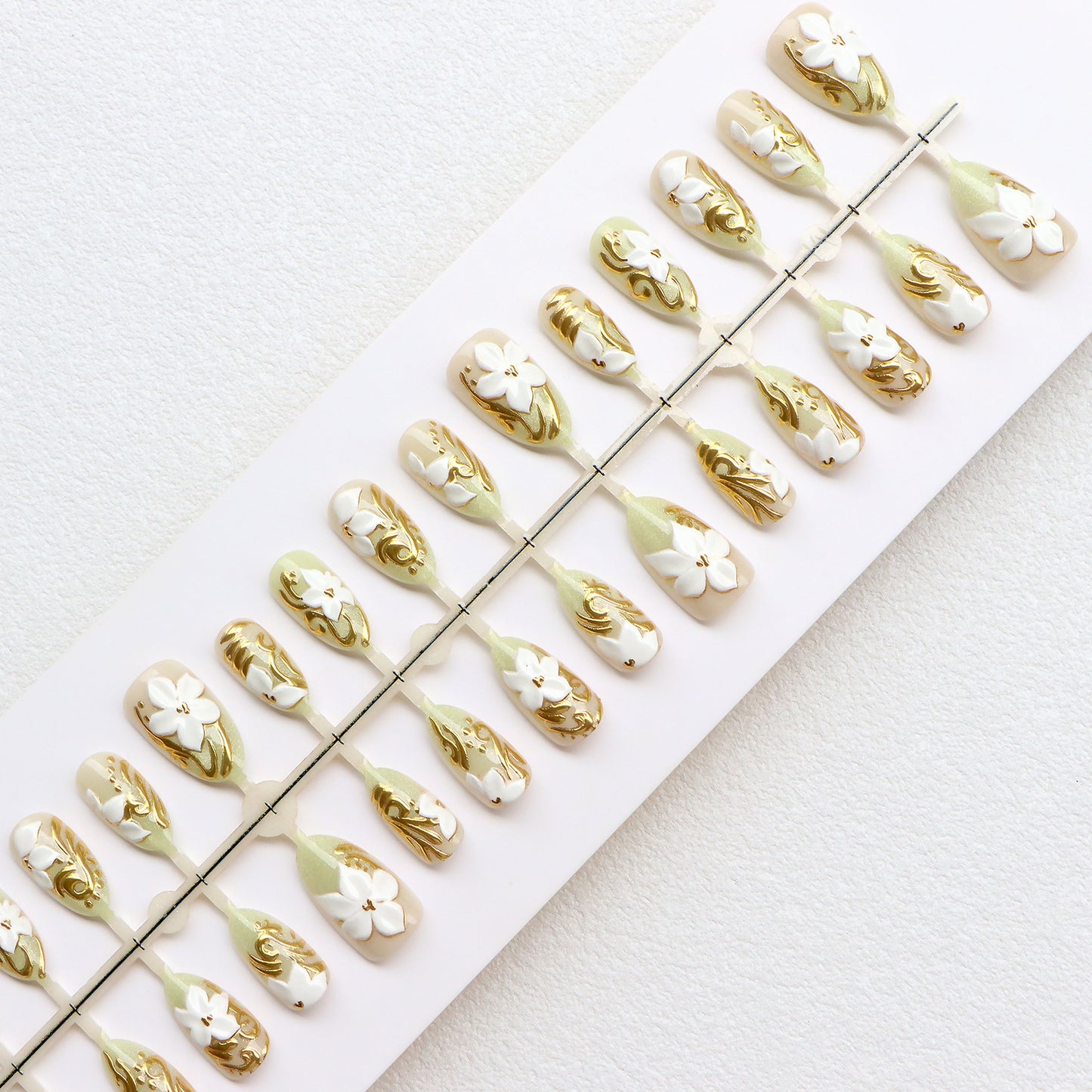 Decorative Floral Press-On Nail Set Acalora 1788497824