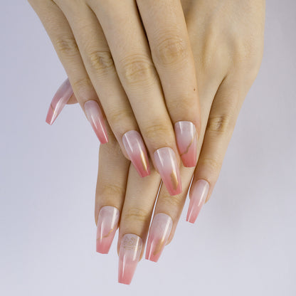 Nail art in an elegant gradient with gold accents Acalora