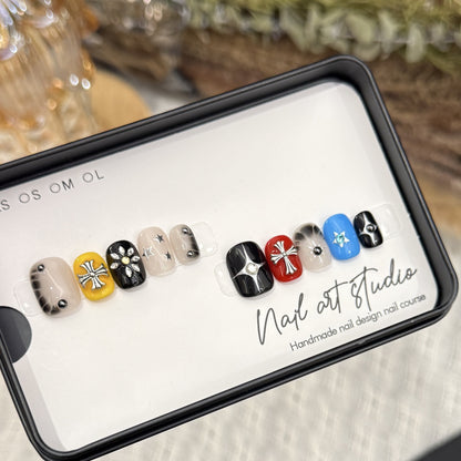 Artisanal Press-On Nail Set with Decorative Details Acalora