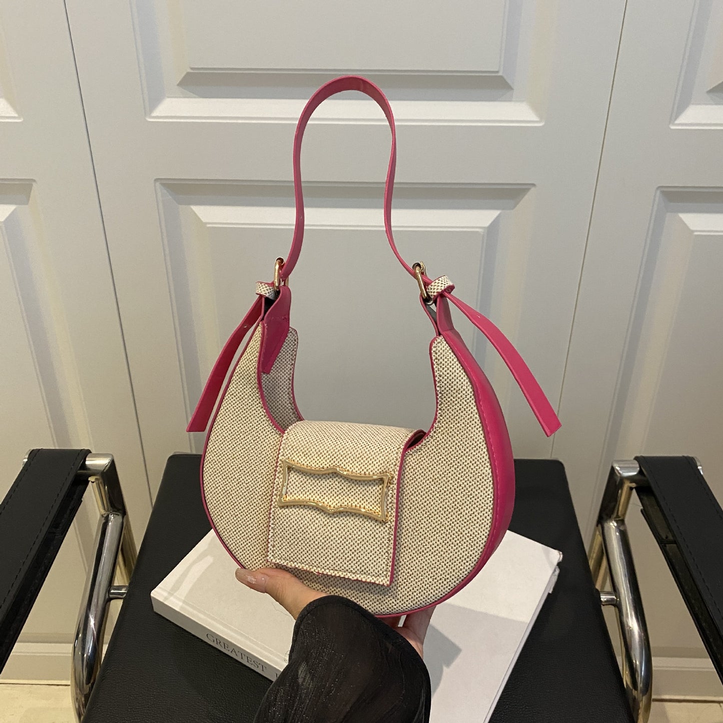 Trendy Handcrafted Crossbody Bag Acalora
